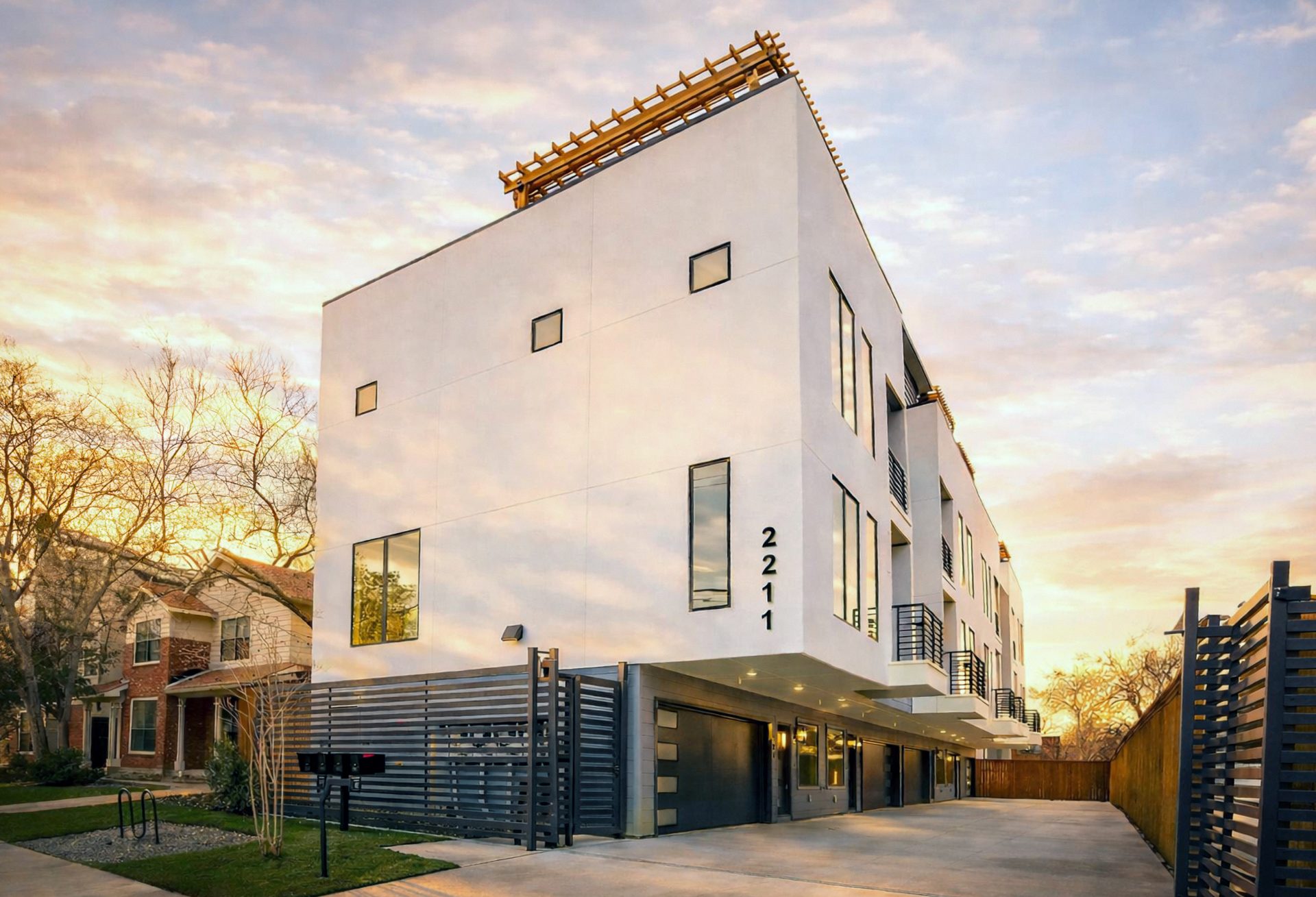 Carroll multifamily exterior, Dallas TX